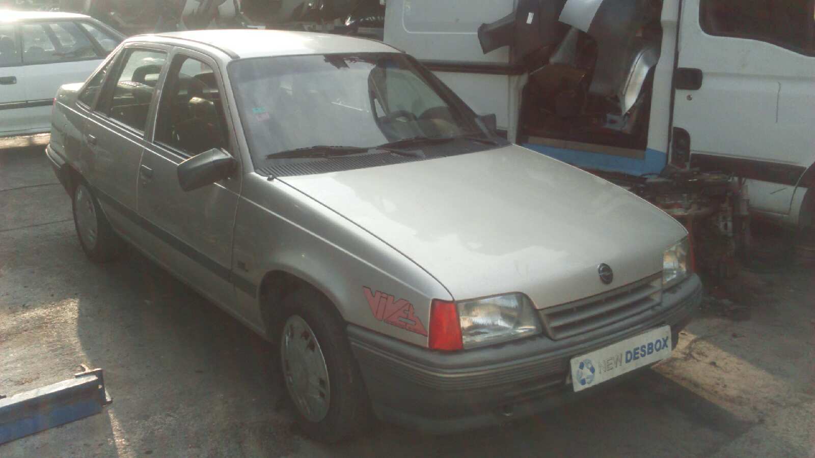 FARO IZQUIERDO OPEL KADETT E - vista 4