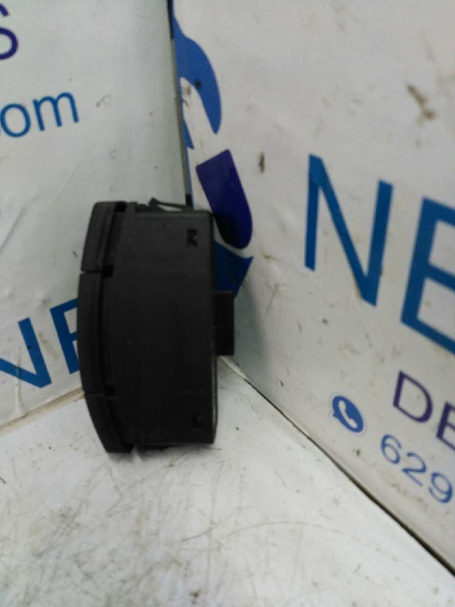 WARNING BMW SERIE 1 BERLINA (E81/E87) - vista 2