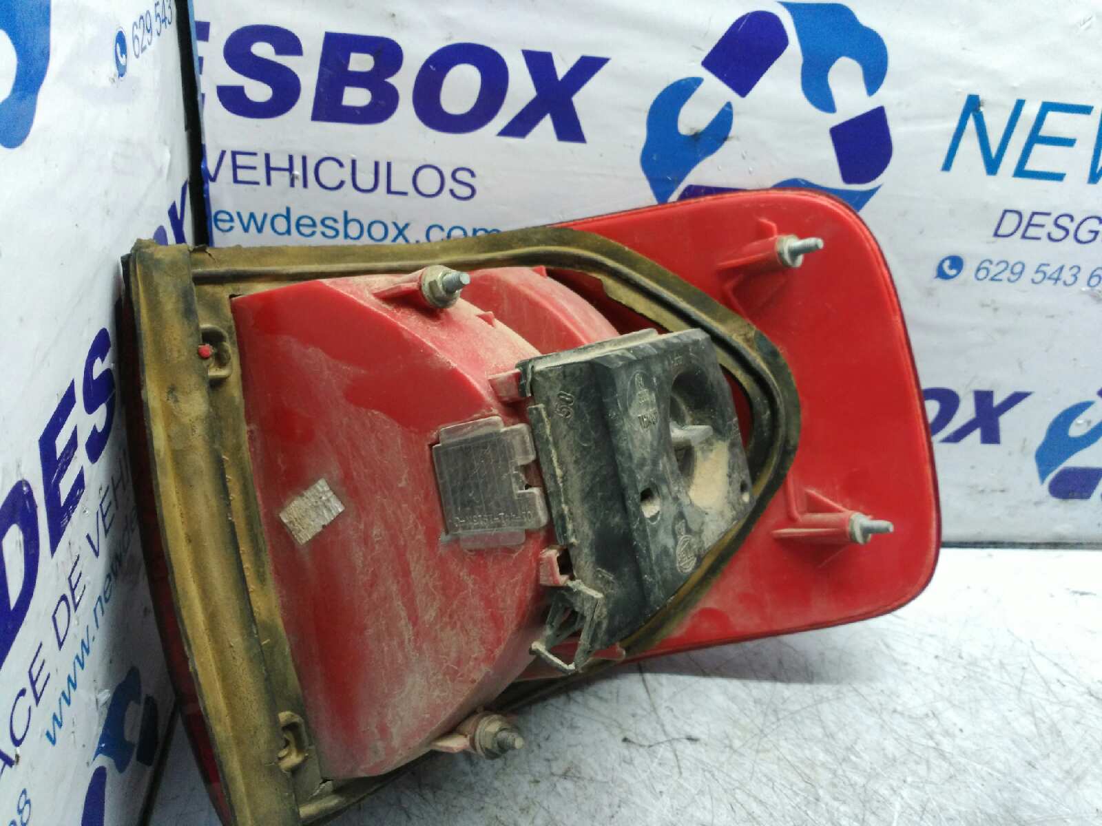 PILOTO TRASERO IZQUIERDO AUDI 80 AVANT - vista 3