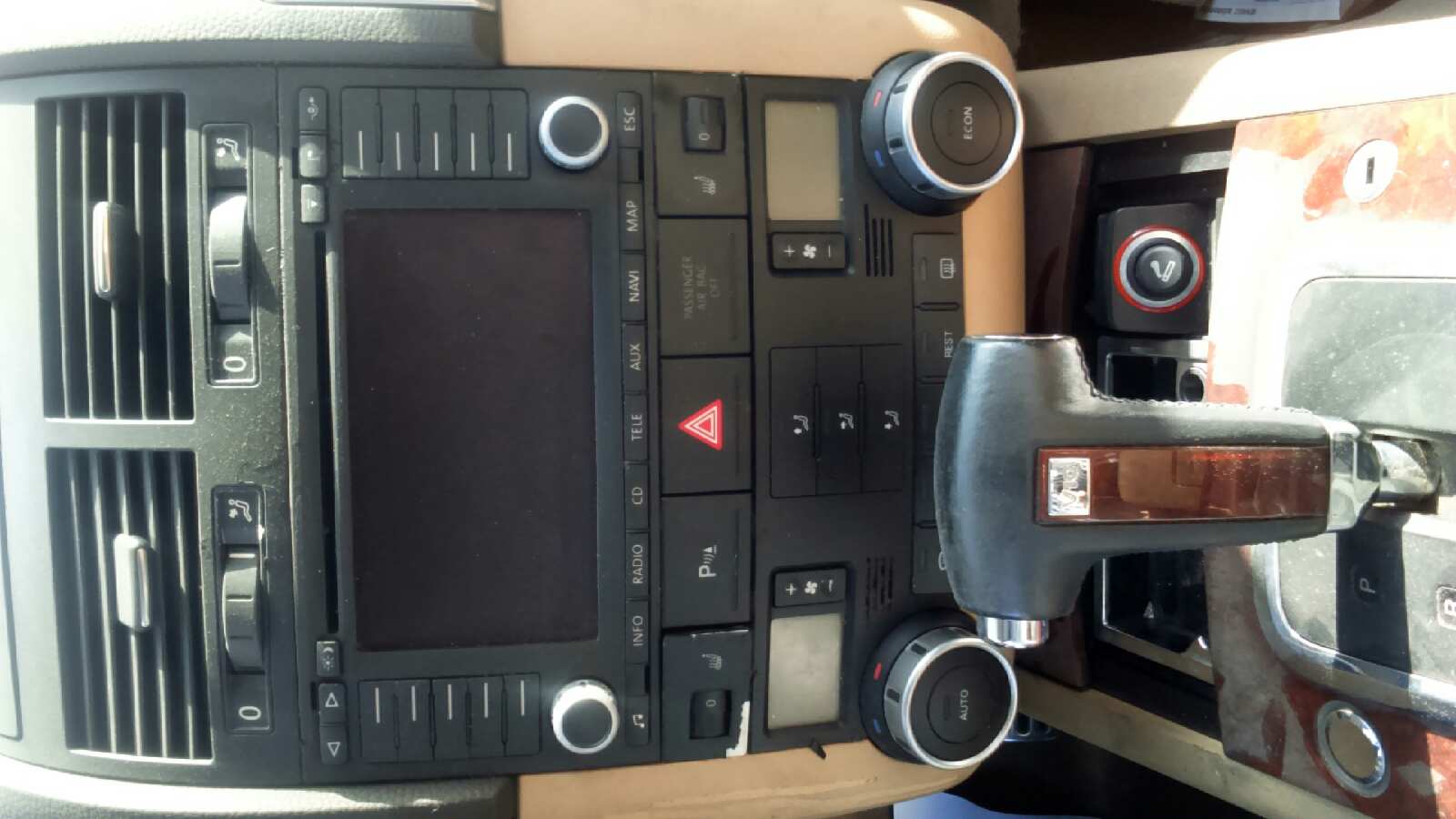 MANDO ELEVALUNAS TRASERO DERECHO VOLKSWAGEN TOUAREG (7LA) - vista 28