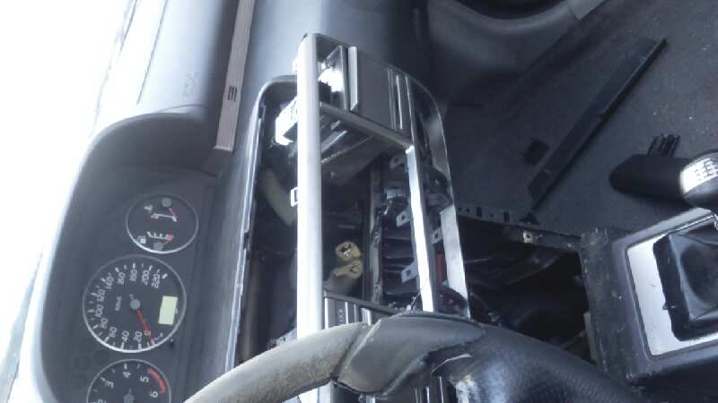 PILOTO TRASERO IZQUIERDO NISSAN X-TRAIL (T30) - vista 10