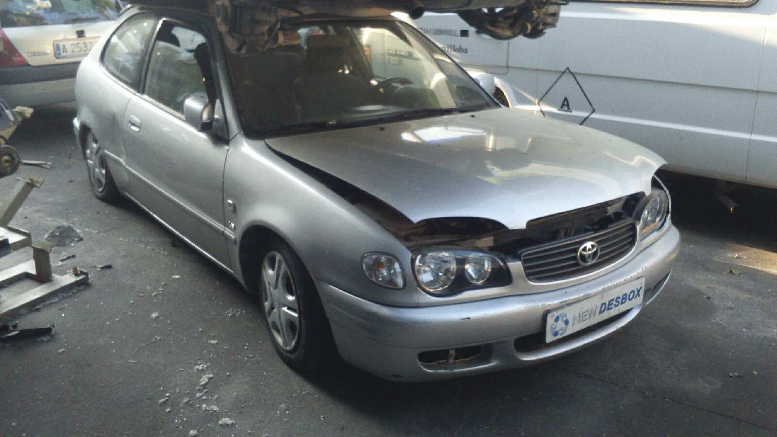 PILOTO TRASERO IZQUIERDO TOYOTA COROLLA (E12) - vista 3