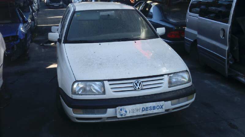 FARO DERECHO VOLKSWAGEN VENTO (1H2) - vista 4