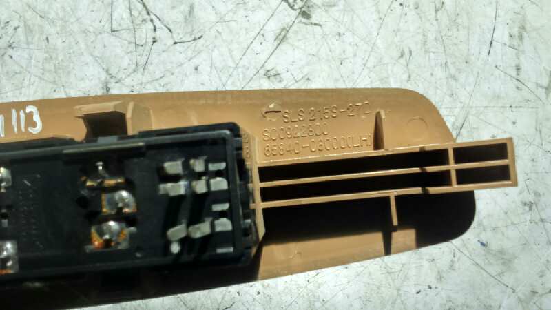 MANDO ELEVALUNAS TRASERO IZQUIERDO SSANGYONG REXTON - vista 3