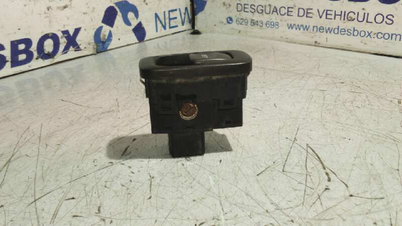 MANDO ELEVALUNAS DELANTERO DERECHO VOLVO S80 BERLINA - vista 2