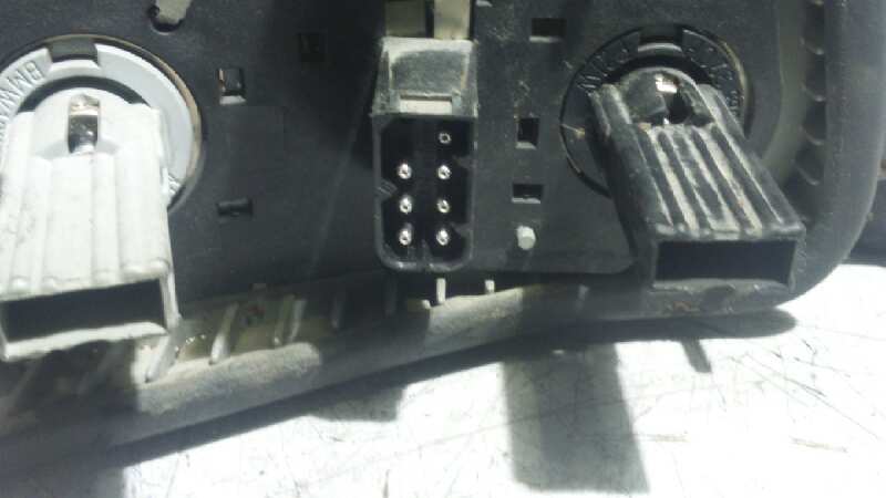 PILOTO TRASERO DERECHO BMW SERIE 3 BERLINA (E36) - vista 2