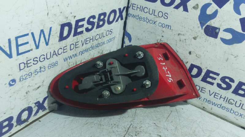 PILOTO TRASERO DERECHO ALFA ROMEO 147 (190) - vista 2