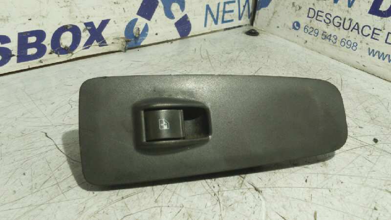 MANDO ELEVALUNAS DELANTERO DERECHO FIAT DUCATO CAJA ABEIRTA 33 (06.2006 =>)