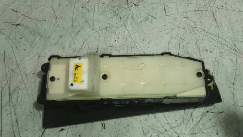 MANDO ELEVALUNAS DELANTERO IZQUIERDO TOYOTA AVENSIS BERLINA (T25) - vista 5