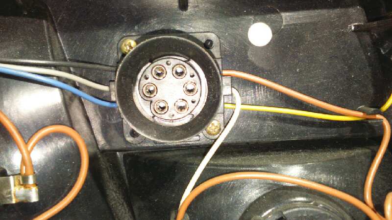 PILOTO TRASERO DERECHO BMW SERIE 7 (E32) - vista 5