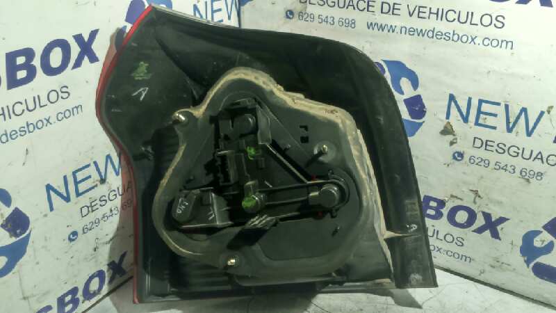 PILOTO TRASERO DERECHO TOYOTA COROLLA (E12) - vista 2