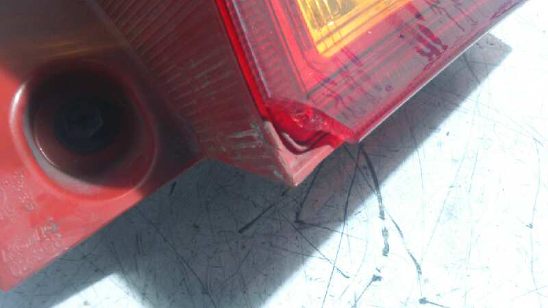 PILOTO TRASERO DERECHO TOYOTA AURIS - vista 3