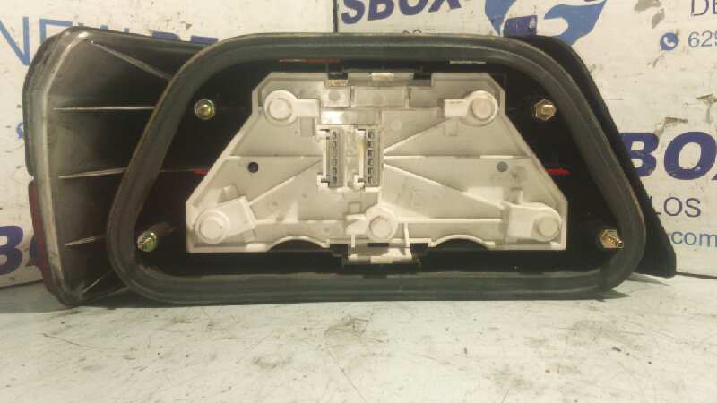 PILOTO TRASERO DERECHO PEUGEOT 605 - vista 2