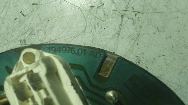 CUADRO INSTRUMENTOS NISSAN L-35 095 - vista 2