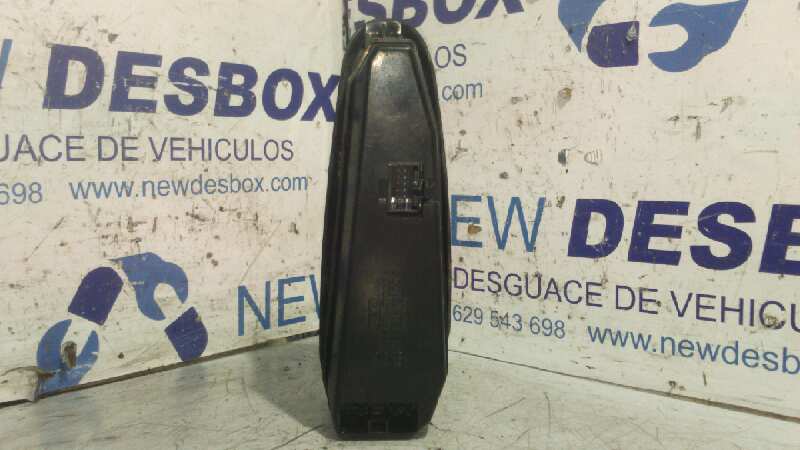 MANDO ELEVALUNAS DELANTERO IZQUIERDO HYUNDAI COUPE (GK) - vista 4