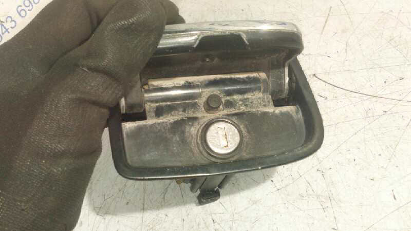 MANETA EXTERIOR PORTON SEAT CORDOBA BERLINA (6K2) - vista 3