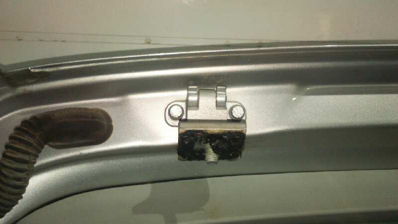 PORTON TRASERO VOLKSWAGEN GOLF V BERLINA (1K1) - vista 4