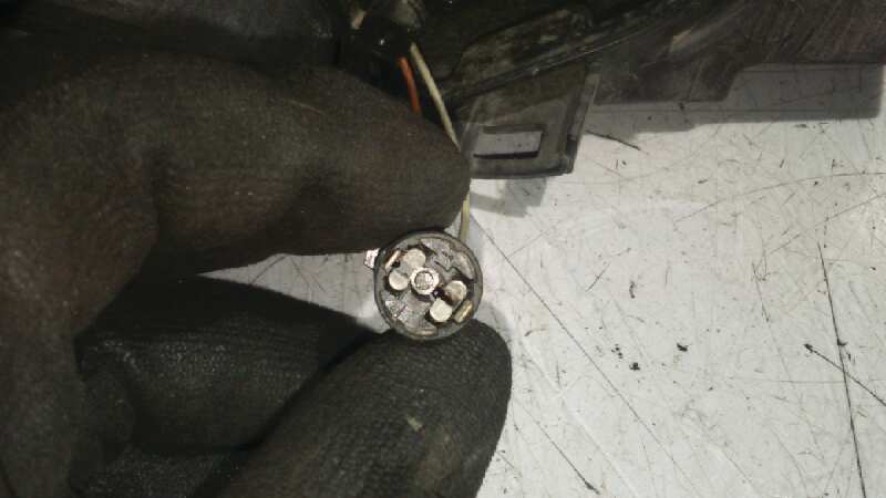 FARO IZQUIERDO FORD FOCUS BERLINA (CAP) - vista 4