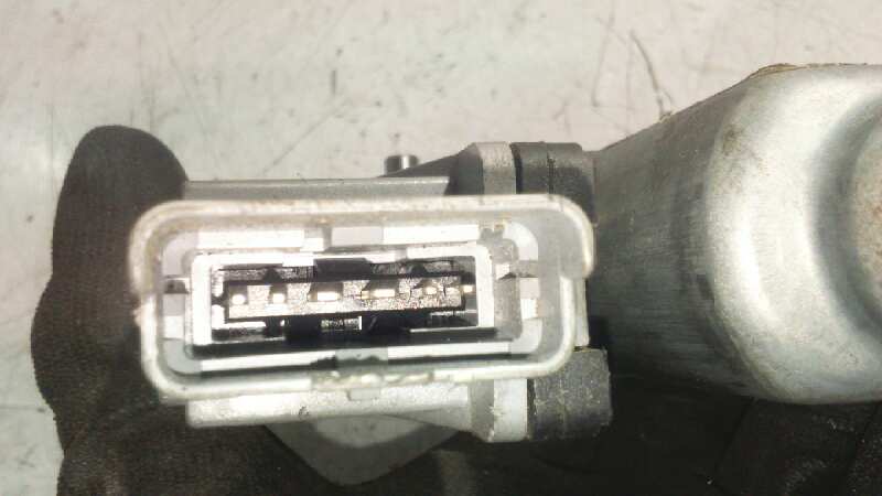 MOTOR ELEVALUNAS DELANTERO DERECHO CITROEN XSARA BERLINA - vista 4