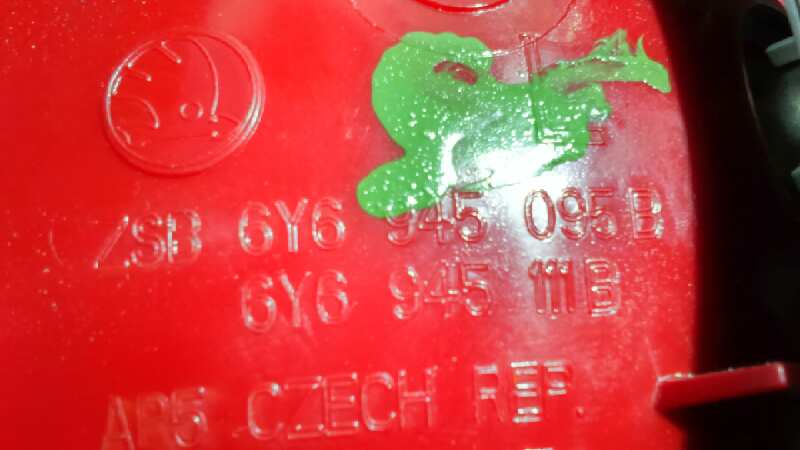 PILOTO TRASERO IZQUIERDO SKODA FABIA (6Y2/6Y3) - vista 2