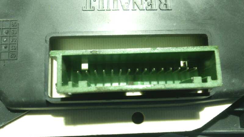 CUADRO INSTRUMENTOS RENAULT TRAFIC CAJA CERRADA (AB 4.01) - vista 5