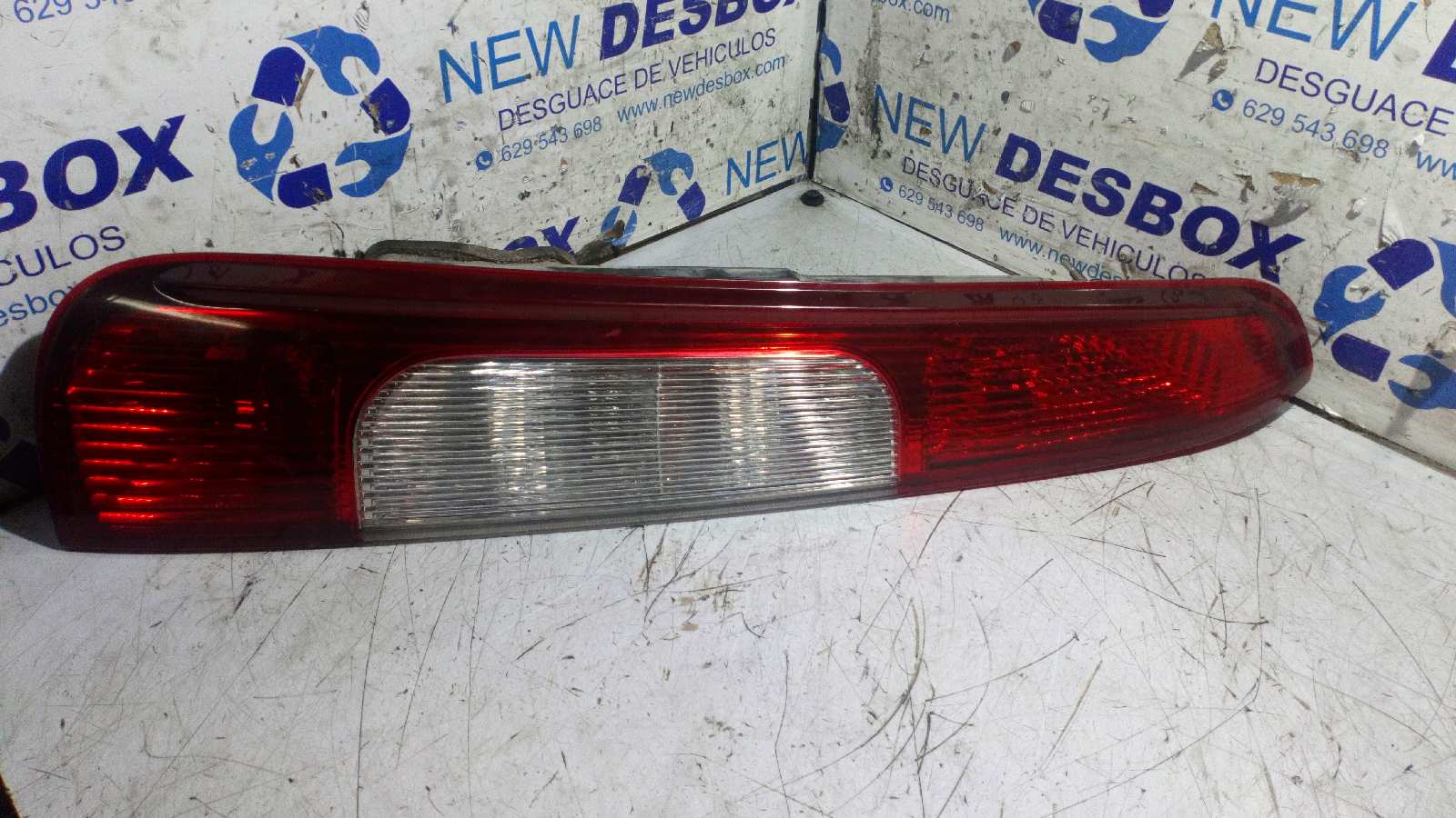 PILOTO TRASERO IZQUIERDO FORD FOCUS C-MAX (CAP)