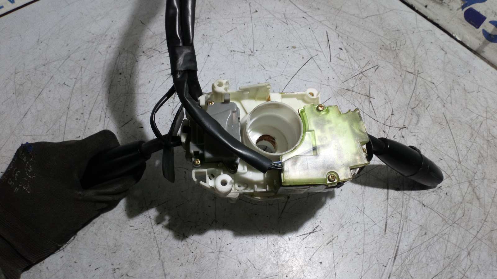 MANDO MULTIFUNCION KIA CARNIVAL 2.9 - vista 2