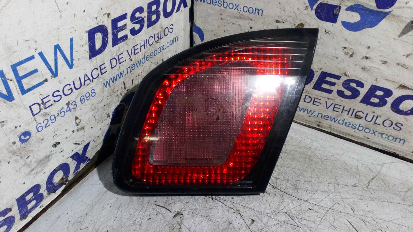 PILOTO PORTON DERECHO NISSAN PRIMERA BERLINA (P11)