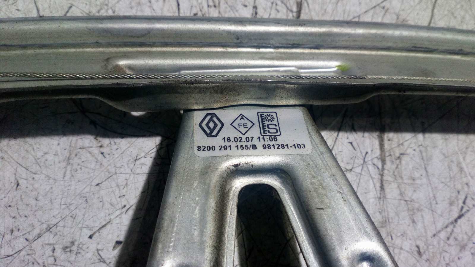 ELEVALUNAS TRASERO DERECHO RENAULT CLIO III - vista 2