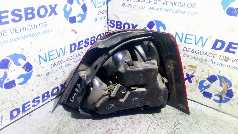 PILOTO TRASERO IZQUIERDO MG ROVER MG TF - vista 2