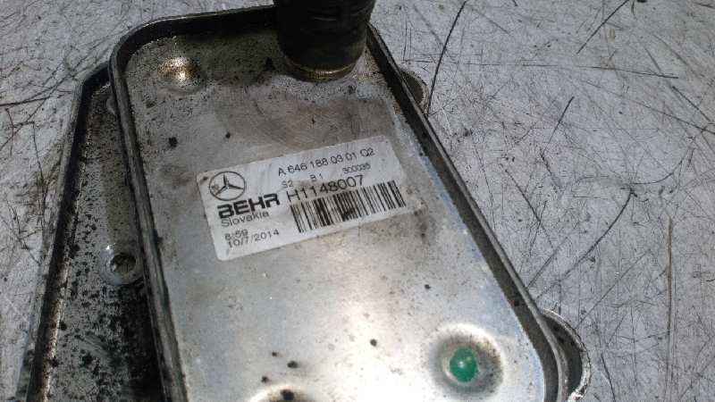 ENFRIADOR ACEITE MOTOR MERCEDES SPRINTER 02.00 - vista 2