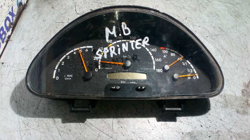 CUADRO INSTRUMENTOS MERCEDES SPRINTER 02.00