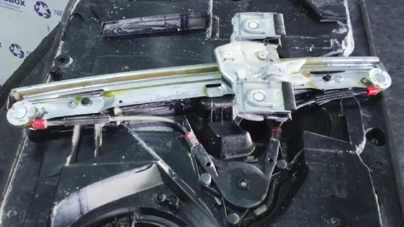 ELEVALUNAS DELANTERO DERECHO FORD FIESTA (CB1) - vista 2