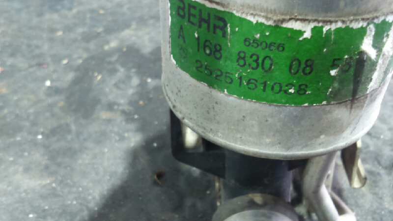 CONDENSADOR / RADIADOR  AIRE ACONDICIONADO MERCEDES-BENZ CLASE A (W168) - vista 2