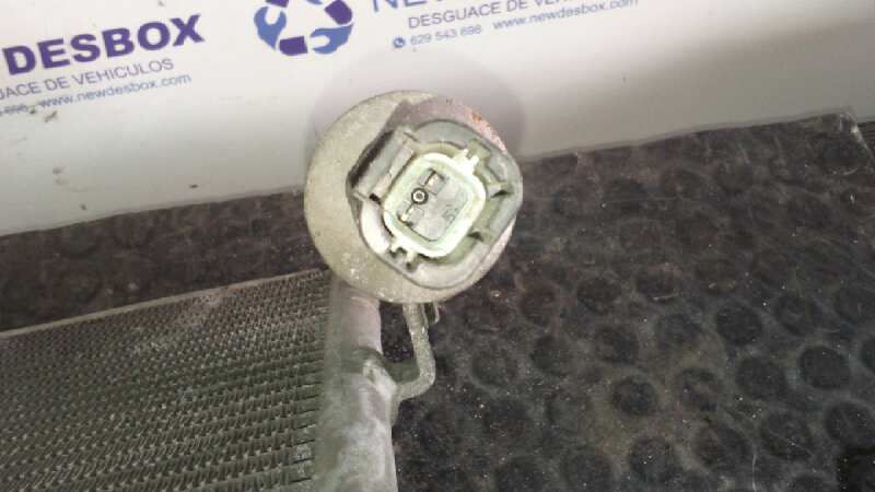 CONDENSADOR / RADIADOR  AIRE ACONDICIONADO NISSAN PRIMERA BERLINA (P12) - vista 3