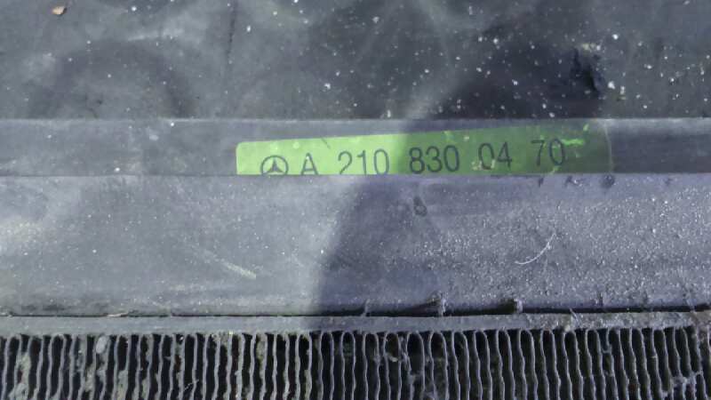 CONDENSADOR / RADIADOR  AIRE ACONDICIONADO MERCEDES CLASE E (W210) - vista 2