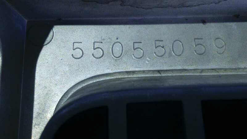 REJILLA DELANTERA JEEP CHEROKEE (J) - vista 2