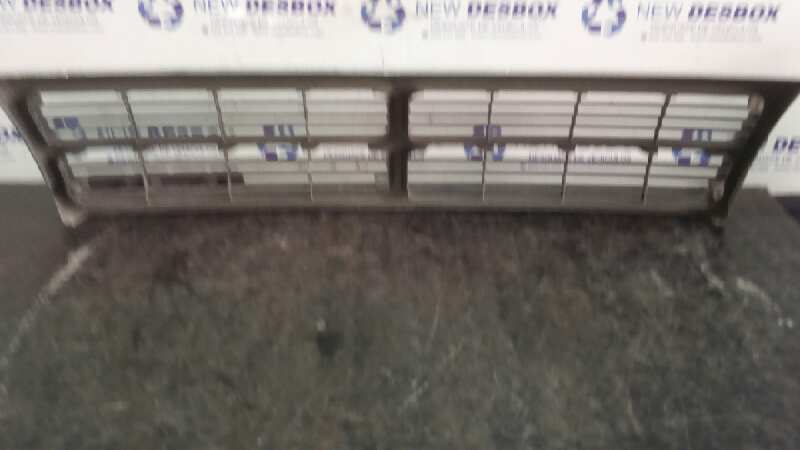 REJILLA DELANTERA CHRYSLER VOYAGER (ES) - vista 3