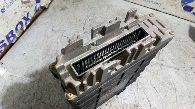 CENTRALITA MOTOR UCE VOLKSWAGEN GOLF III BERLINA (1H1) - vista 3