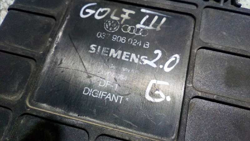 CENTRALITA MOTOR UCE VOLKSWAGEN GOLF III BERLINA (1H1) - vista 4