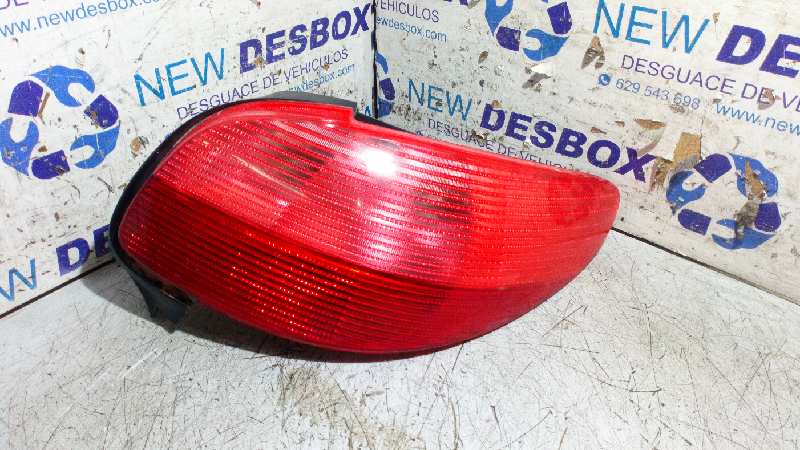 PILOTO TRASERO DERECHO PEUGEOT 206 CC