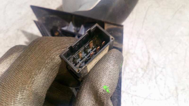 RETROVISOR DERECHO AUDI A4 BERLINA (8E) - vista 2