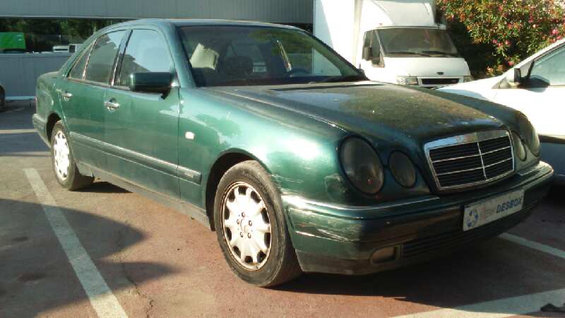 PILOTO PORTON IZQUIERDO MERCEDES-BENZ CLASE E (W210) BERLINA DIESEL - vista 5