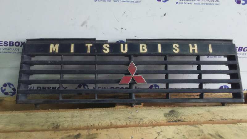 REJILLA DELANTERA MITSUBISHI MONTERO (V20/V40)