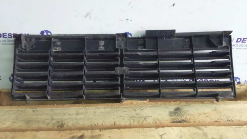 REJILLA DELANTERA MITSUBISHI MONTERO (V20/V40) - vista 3