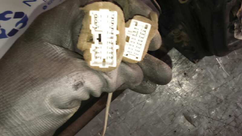 PUERTA DELANTERA DERECHA MITSUBISHI MONTERO (V20/V40) - vista 2