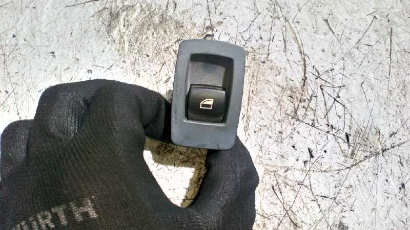 MANDO ELEVALUNAS TRASERO DERECHO BMW SERIE 1 BERLINA (E81/E87)