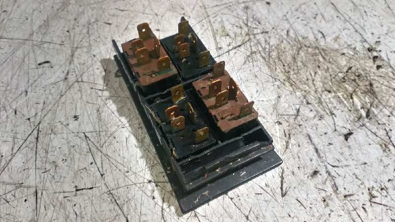 MANDO ELEVALUNAS DELANTERO IZQUIERDO AUDI 80/90 (893) - vista 2