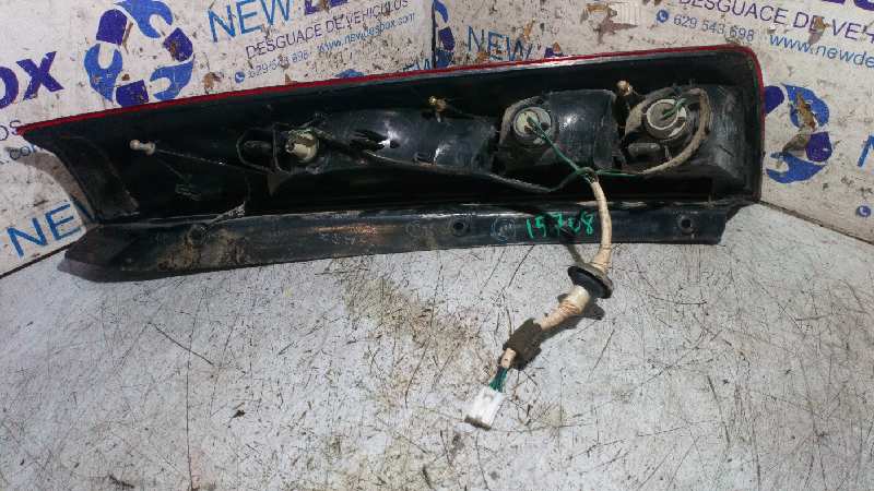 PILOTO TRASERO IZQUIERDO MITSUBISHI SPACE RUNNER (N60) - vista 2