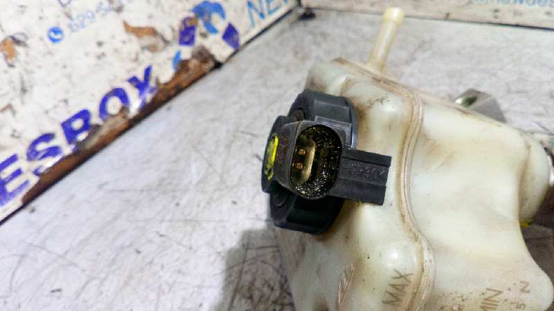 BOMBA FRENO VOLKSWAGEN GOLF V BERLINA (1K1) - vista 2